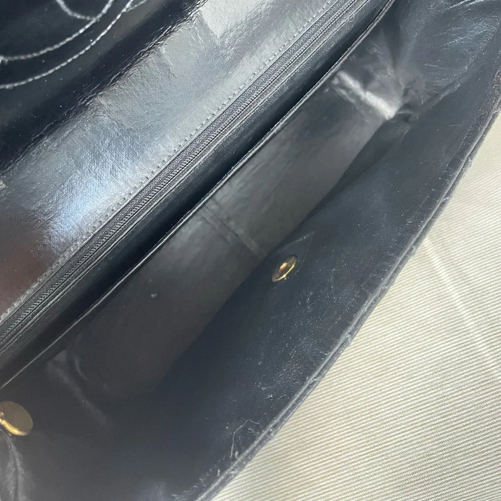 CHANEL Black Quilted Bag with Gold Chain - Picture 8 of 16